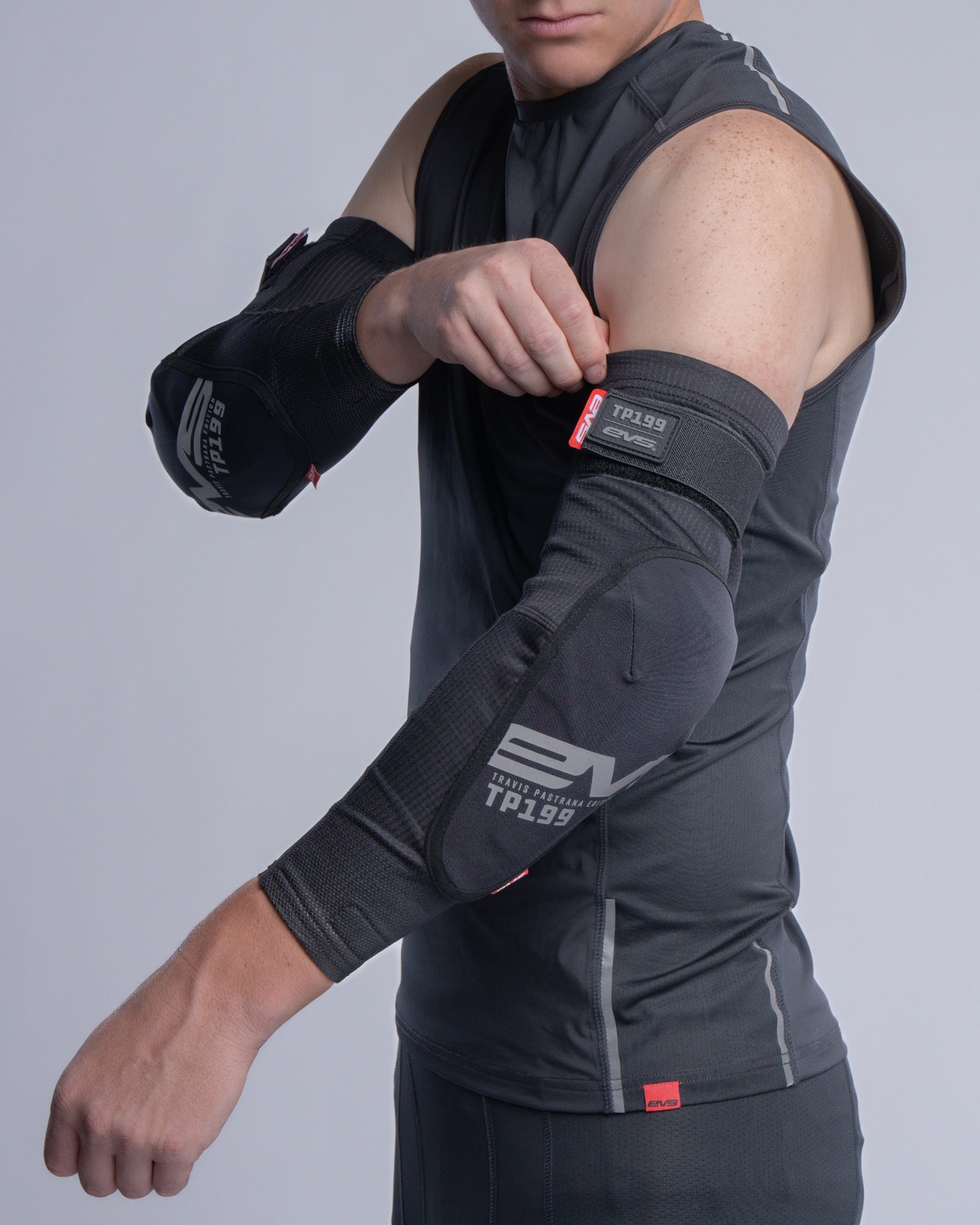 TP199 Elbow Blackout - EVS Sports