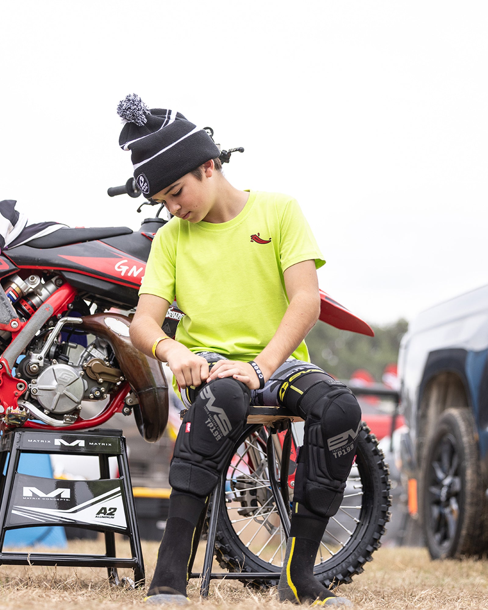 Youth TP199 Blackout - EVS Sports