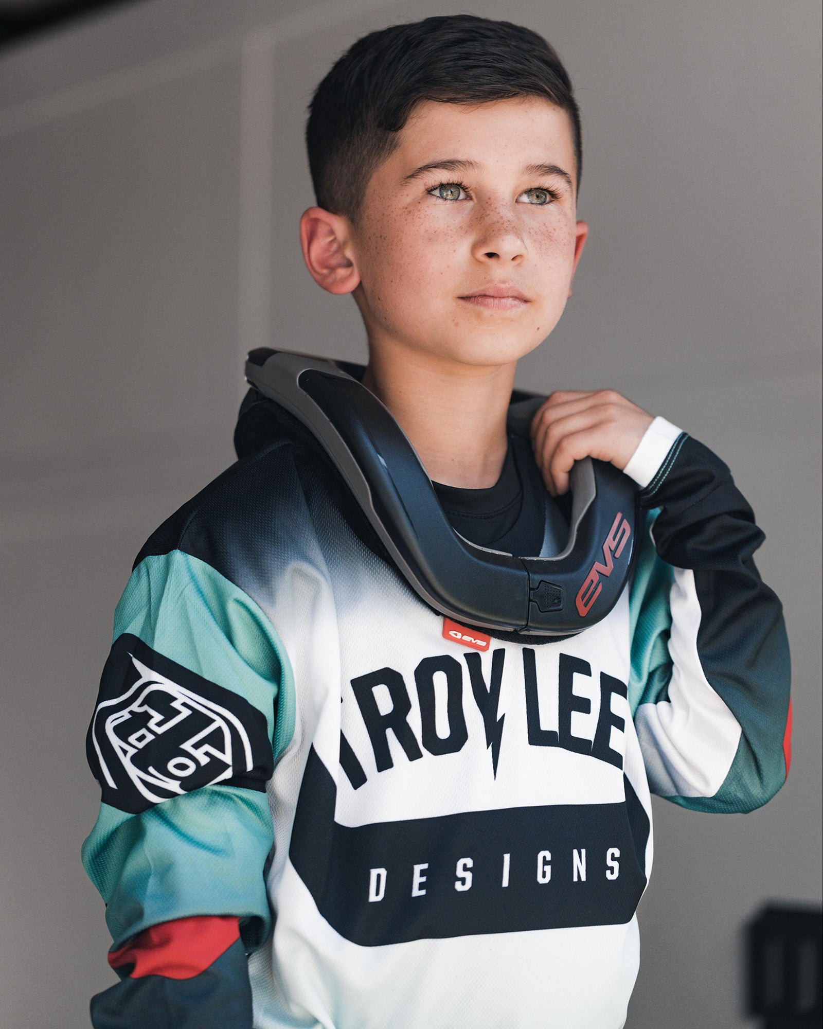 R4 Race Collar Youth - EVS Sports