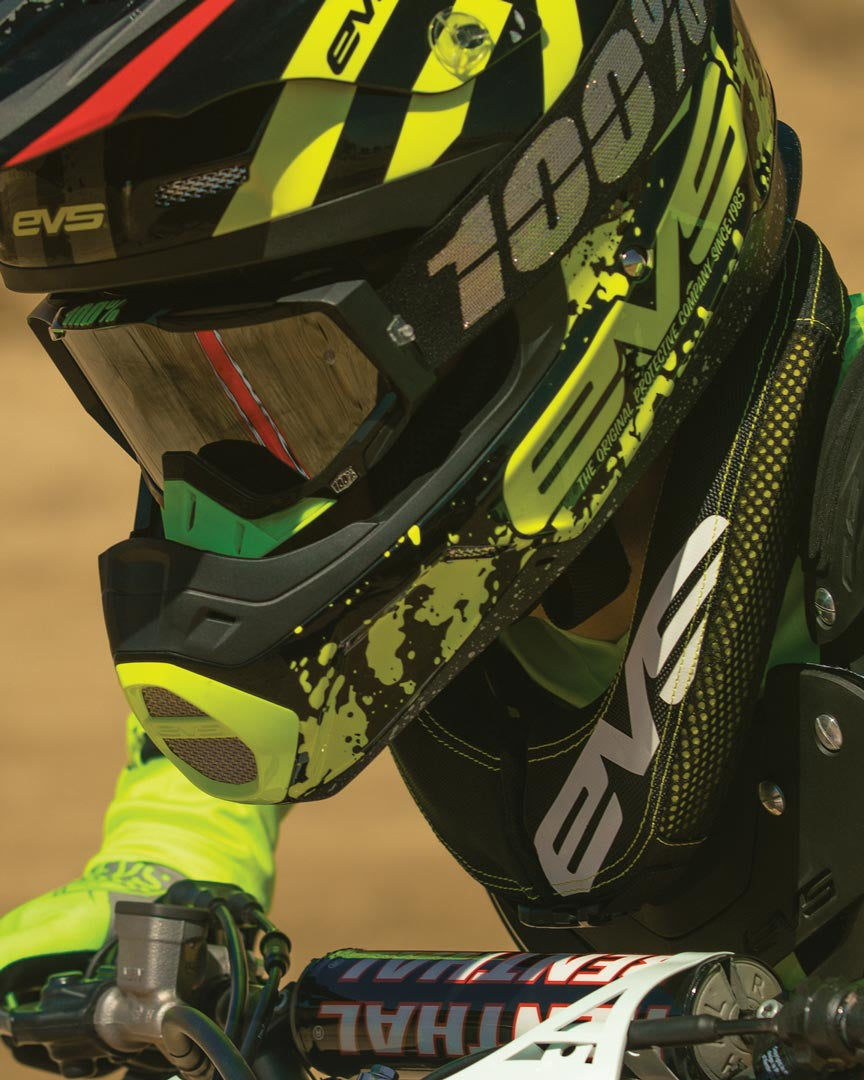EVS (112046-0110) RC2 Race Collar Youth