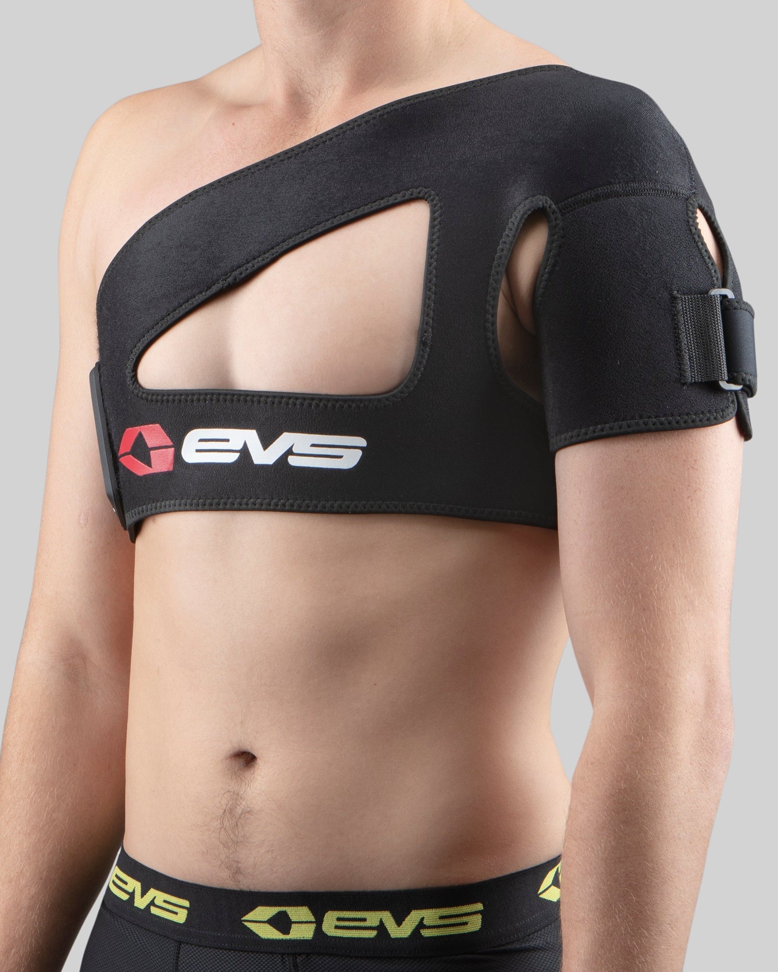SB02 Shoulder Support EVS Sports