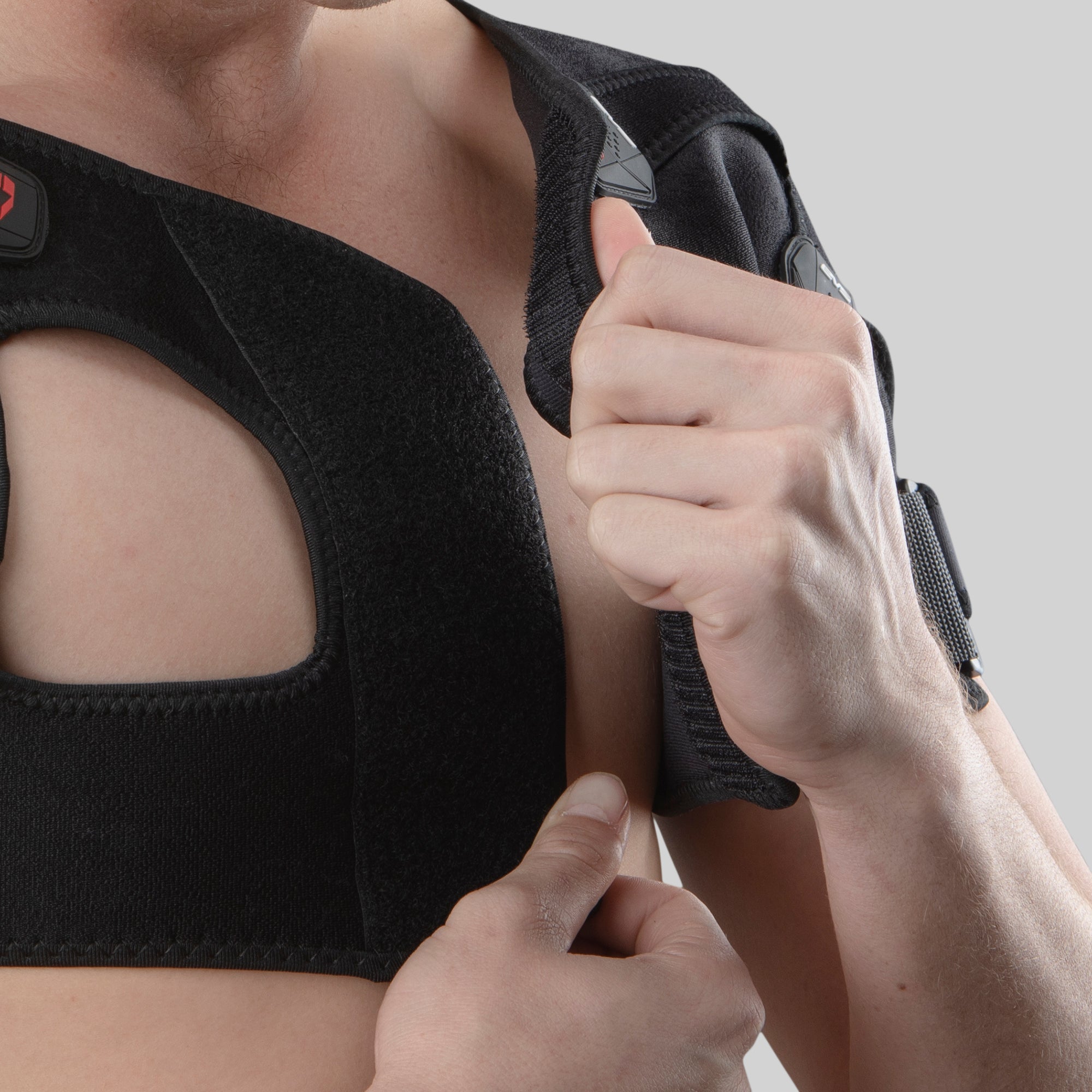Shoulder brace best sale sports authority